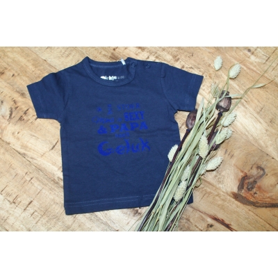Shirt maat 56 "Ik ben stoer, mama sexy en papa heeft geluk" Shirt maat 56 "Ik ben stoer, mama sexy en papa heeft geluk"