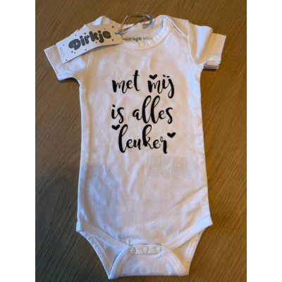 Romper maat 62/68 "Met mijn is alles leuker" Romper maat 62/68 "Met mijn is alles leuker"