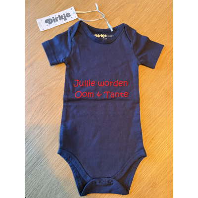 Romper maat 62/68 "Julie worden oom & tante" Romper maat 62/68 "Julie worden oom & tante"
