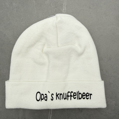 Babymutsje "Opa's knuffelbeer" Babymutsje "Opa's knuffelbeer"
